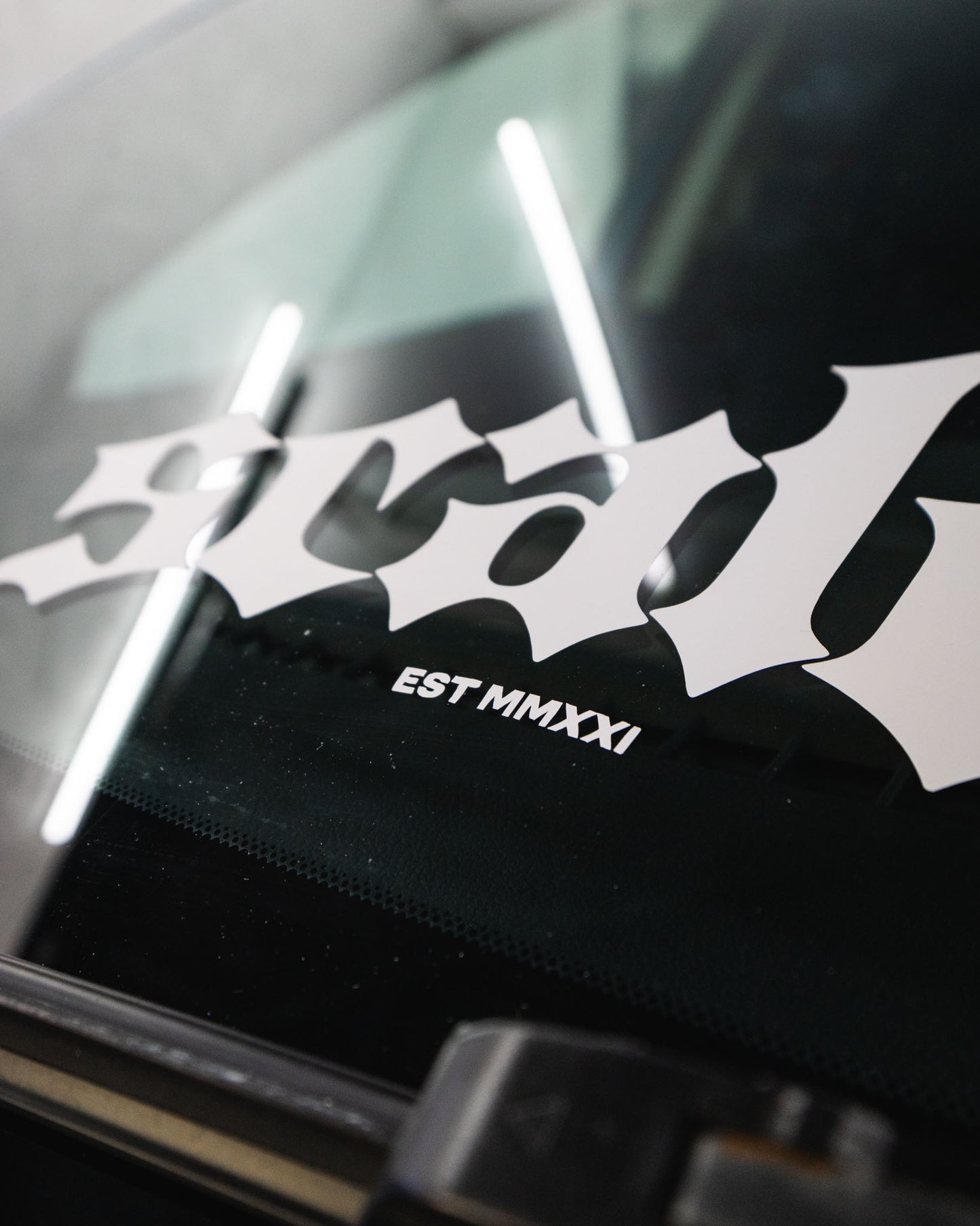 METAL WINDSHIELD BANNER